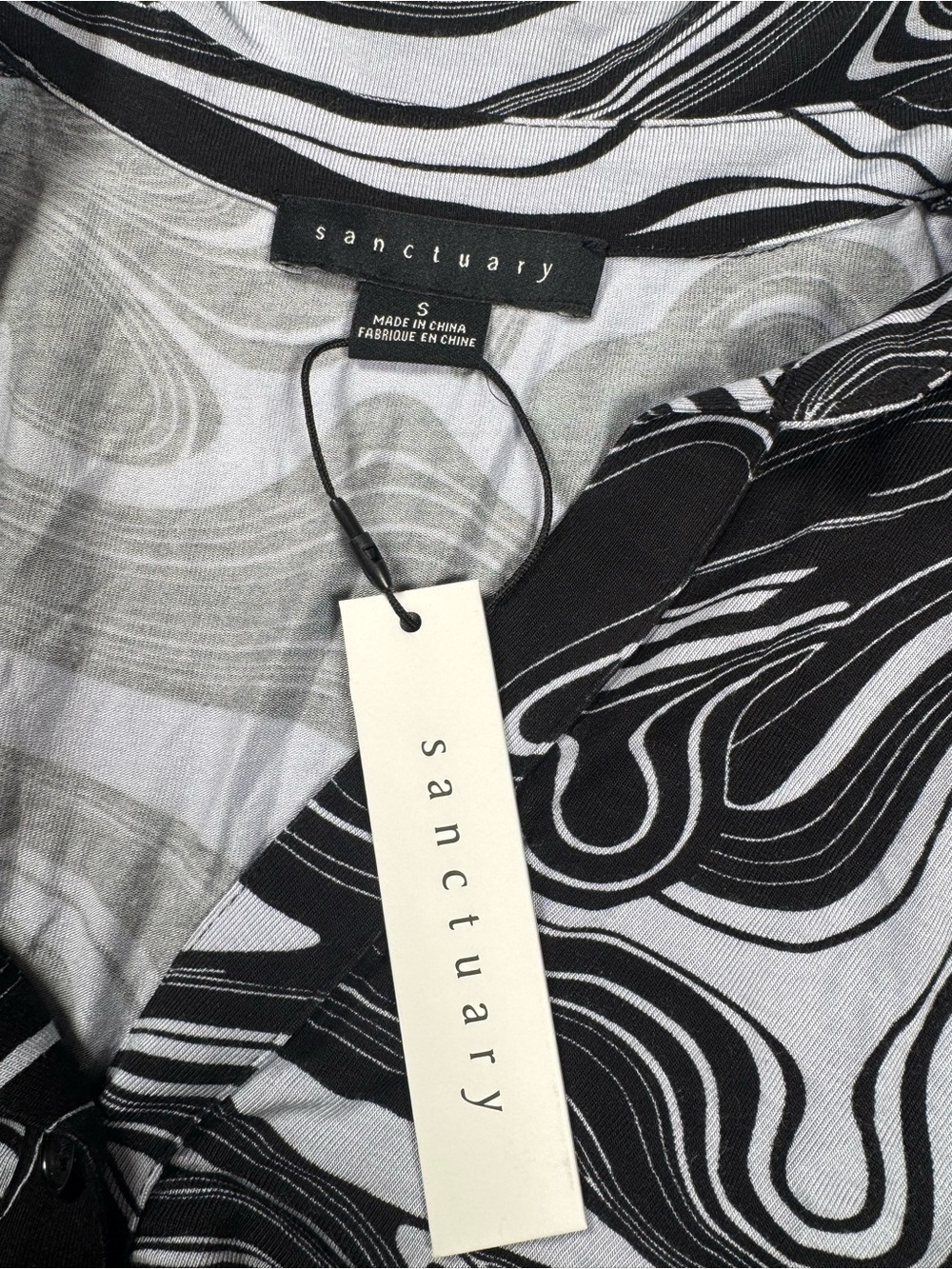 Sanctuary Black & White Marble Swirl Button-Down Shirt Size S - Picture 5 of 6